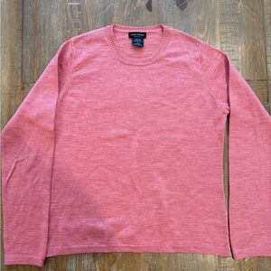 Linea Donna Women's Italian wool sweater.